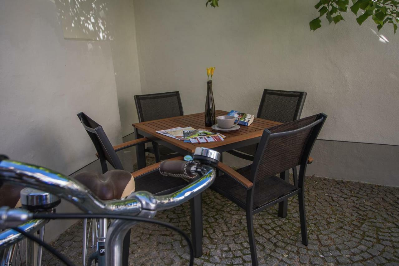 Domizil Naumburg Villa เนาม์บวร์ก ภายนอก รูปภาพ